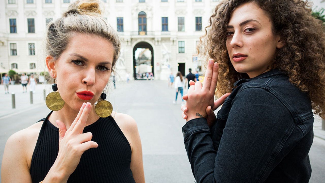 Ines Anioli und Leila Lowfire kennt man aus ihrem gemeinsamen Podcast Sexve...